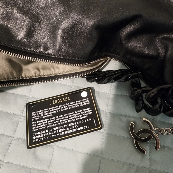 Absolutely beautiful chanel bag authentic 100% - Picture 5 of 13